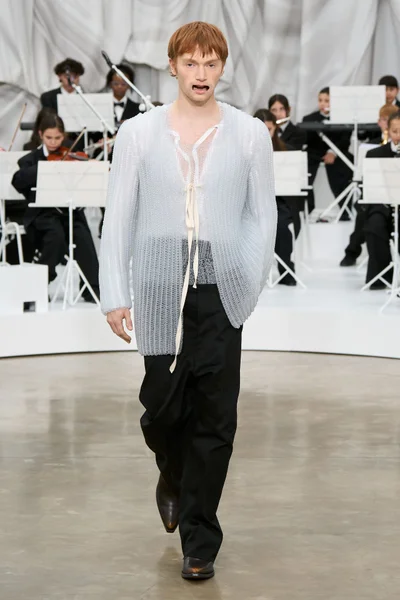 Look 13